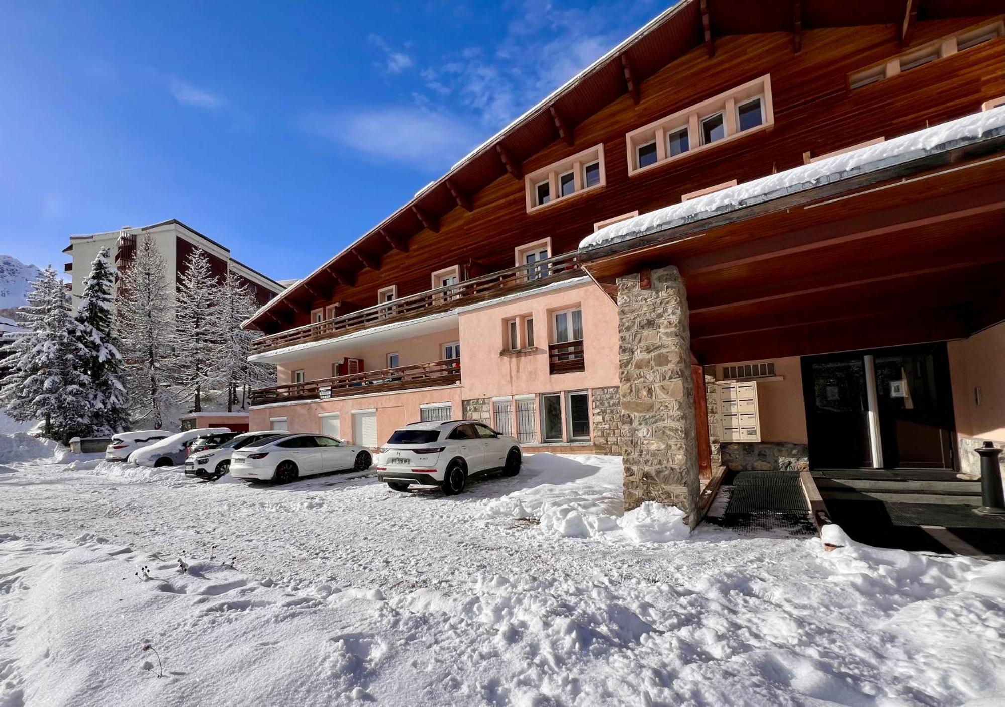 Vars, Appart Spacieux Renove 4 Couchages Dans Chalet Vars  Buitenkant foto